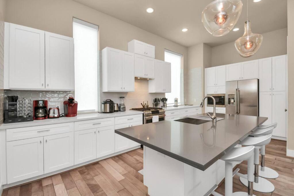 Beautiful Luxurious Houston Galleria Home エクステリア 写真