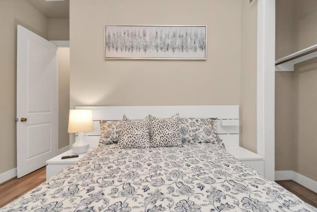 Beautiful Luxurious Houston Galleria Home エクステリア 写真