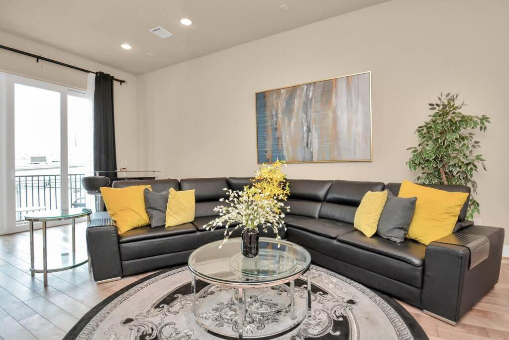 Beautiful Luxurious Houston Galleria Home エクステリア 写真